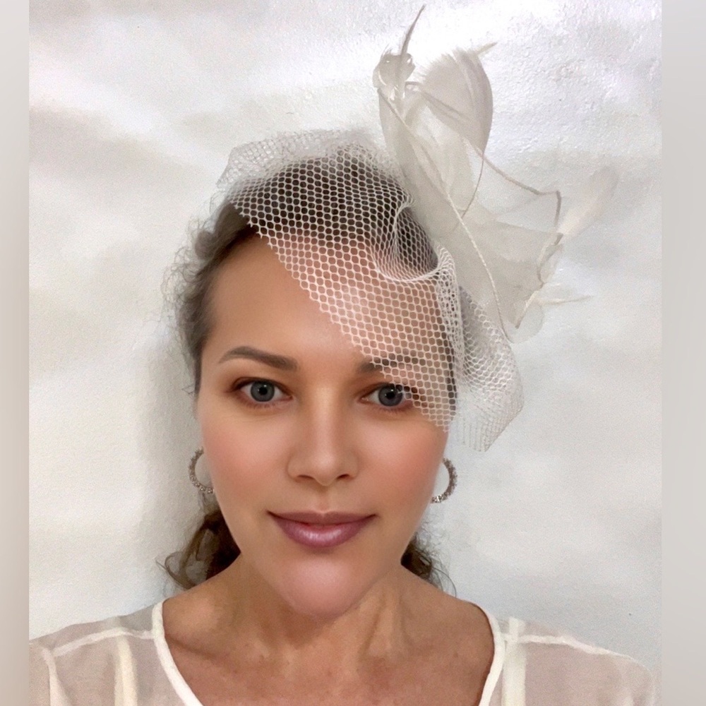 FLORAL BRIDAL FASCINATOR FACE VEIL HAT COCKTAIL HEADPIECE WHITE HEADBAND